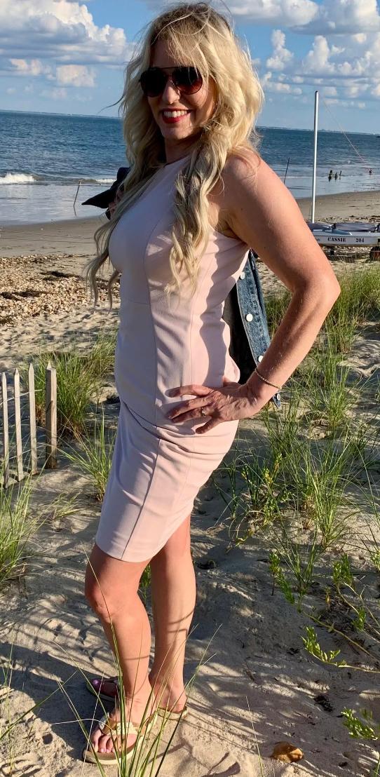 Dr. Suzanne Foxx